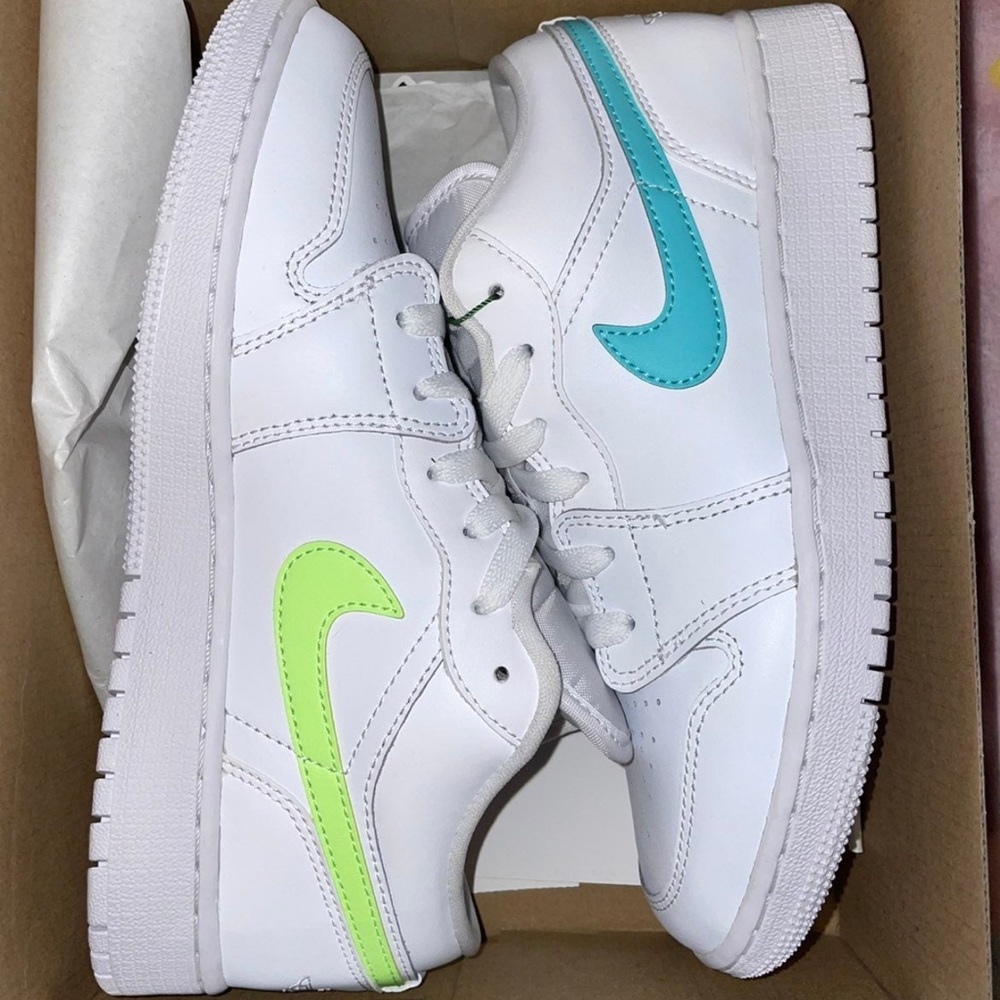 Air Jordan 1 low